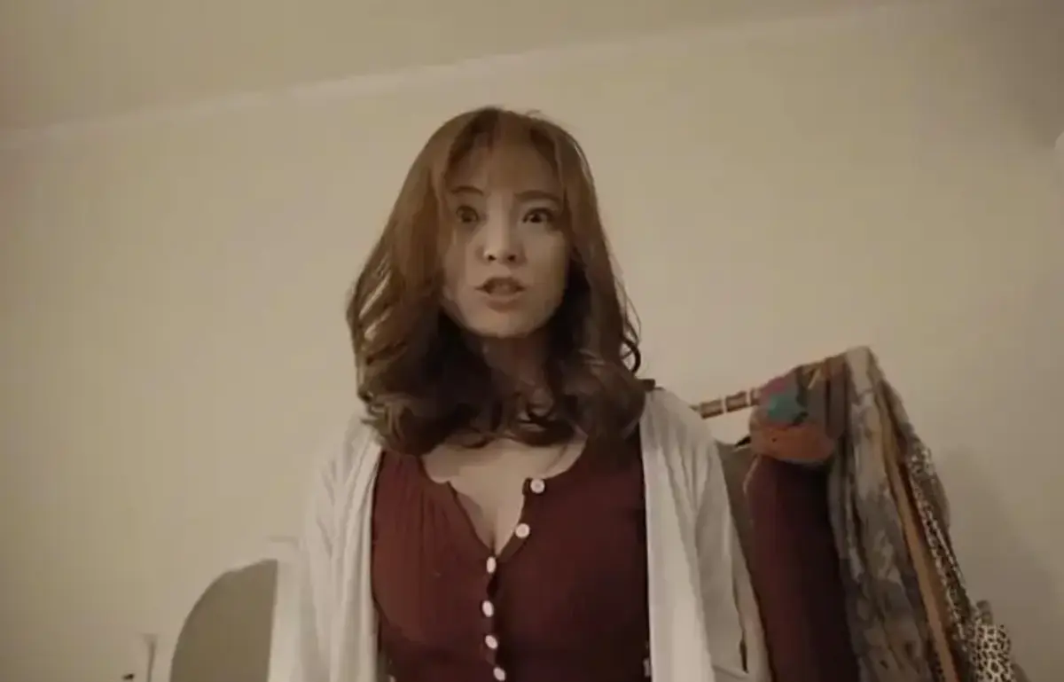 《年轻的妈妈5》全片HD高清免费看_韩国爱情伦理影片《年轻的妈妈5》_女婿和丈母娘极限拉扯剧情_流畅不卡顿