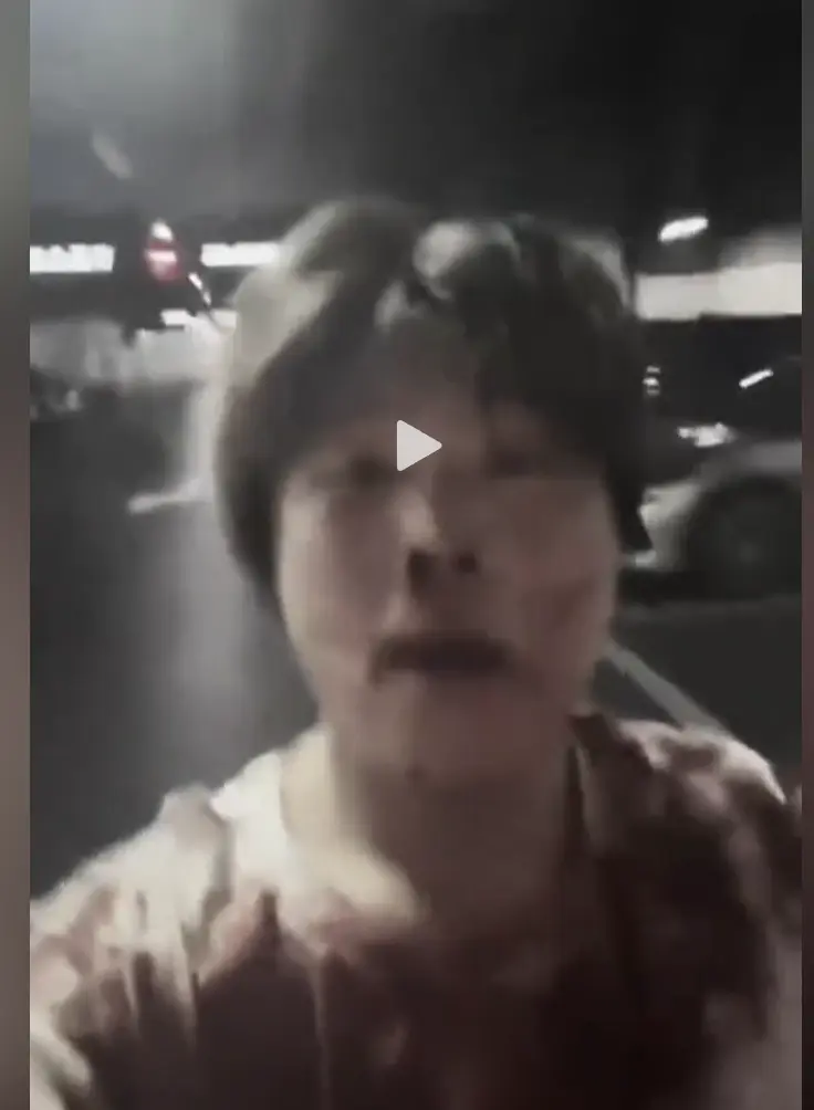 《深圳网红赵俊逸被打视频》1080P超清无广告免费在线观看，深圳网红赵俊逸被打视频事件还原全集蓝光HD播放，夸克网盘迅雷下载