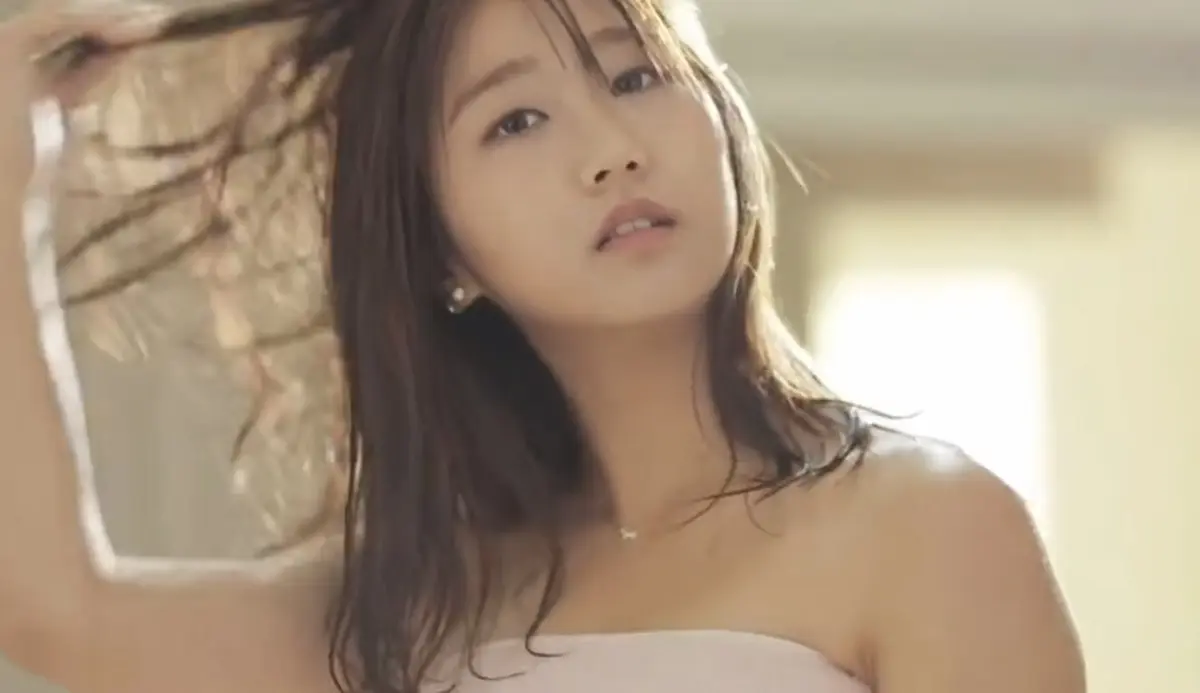 《表妹》- 1080P HD中文字幕表妹 - 无删减完整版韩国情感电影 - 免费在线播放无广告流畅