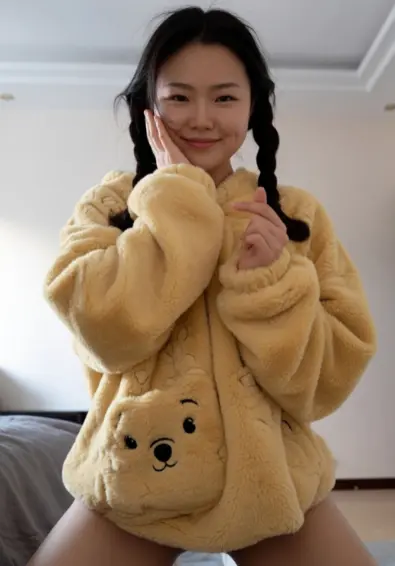 《建始实验小学》黄睡衣少女绝版影像免费分享：《建始实验小学》高清资源永久留存！ 